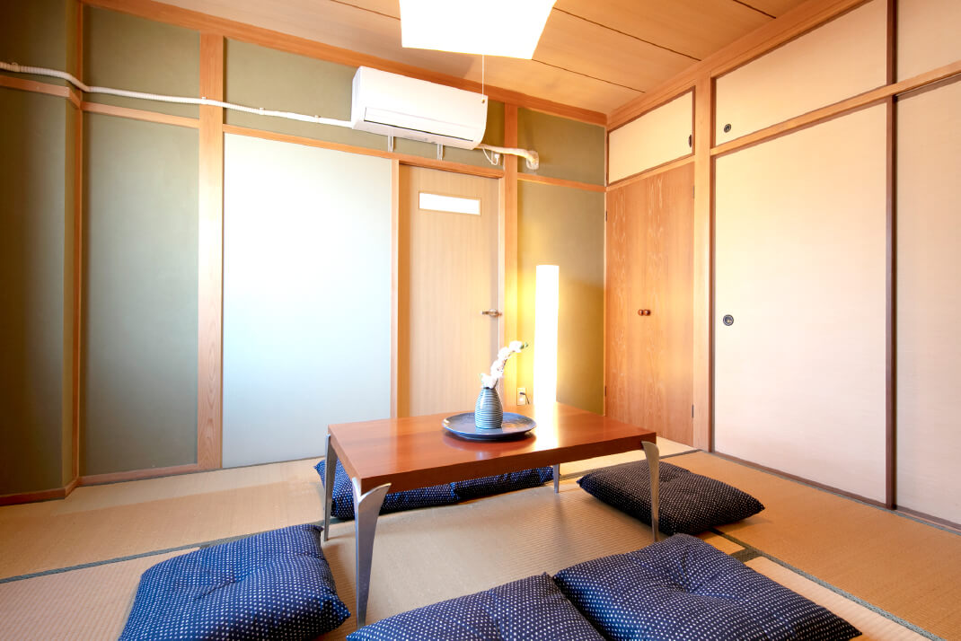 In the Japanese style room with tatami, lay back and enjoy some Japanese tea. Later, you can rest on the provided futon. 